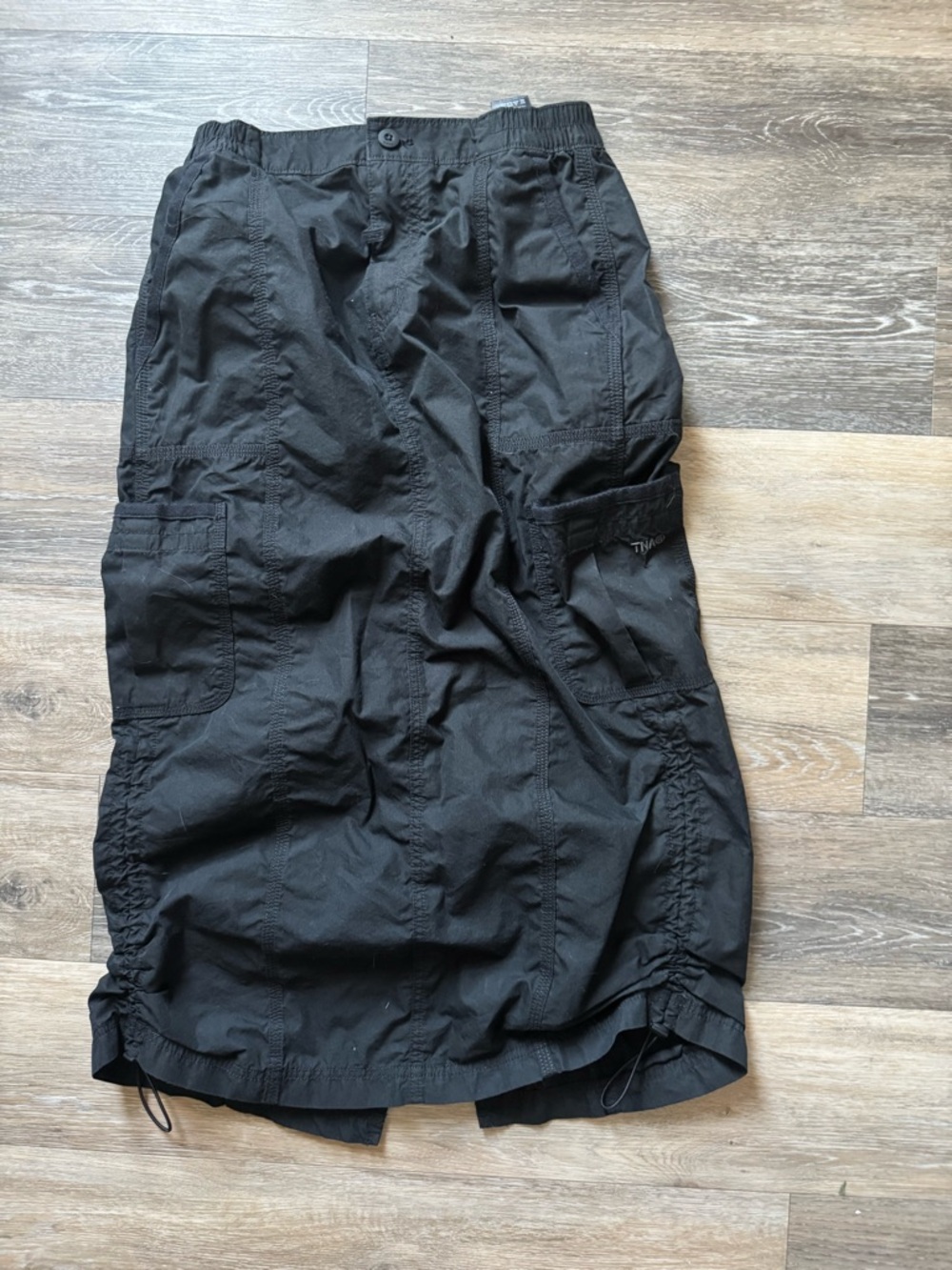 Aritzia Cargo Black Skirt sz XS